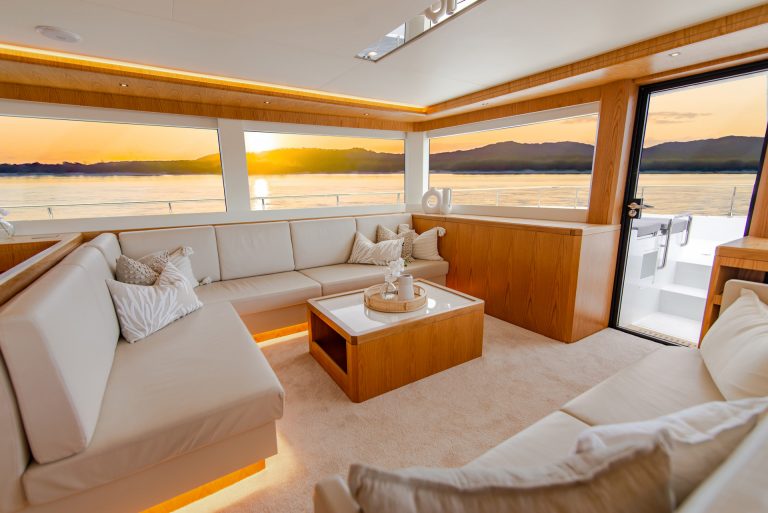 catamarano yacht